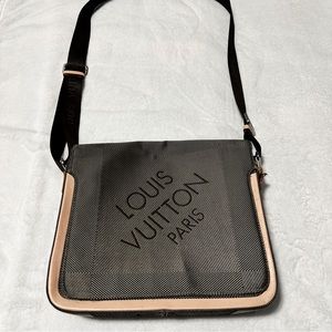 Louis Vuitton Shoulder Bag Petit Messenger